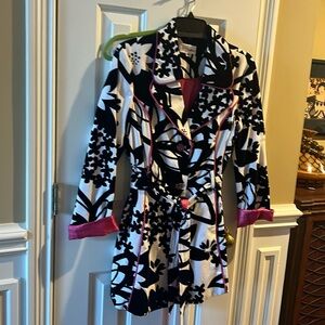 Wow!! This is a great coat. Never worn but took off tags